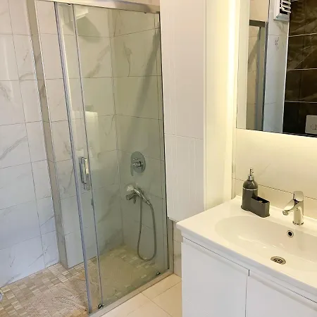 One-bedroom Flat In Front Of The Sea In Konak Terrace Daire