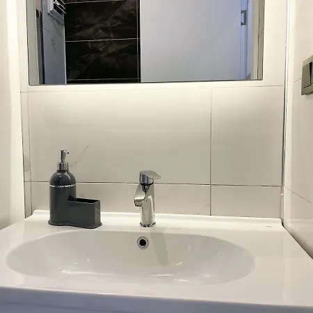 Апартаменты One-bedroom Flat In Front Of The Sea In Konak Terrace