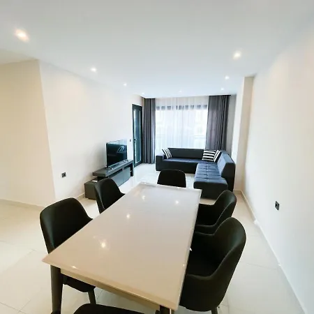 One-bedroom Flat In Front Of The Sea In Konak Terrace Apartament